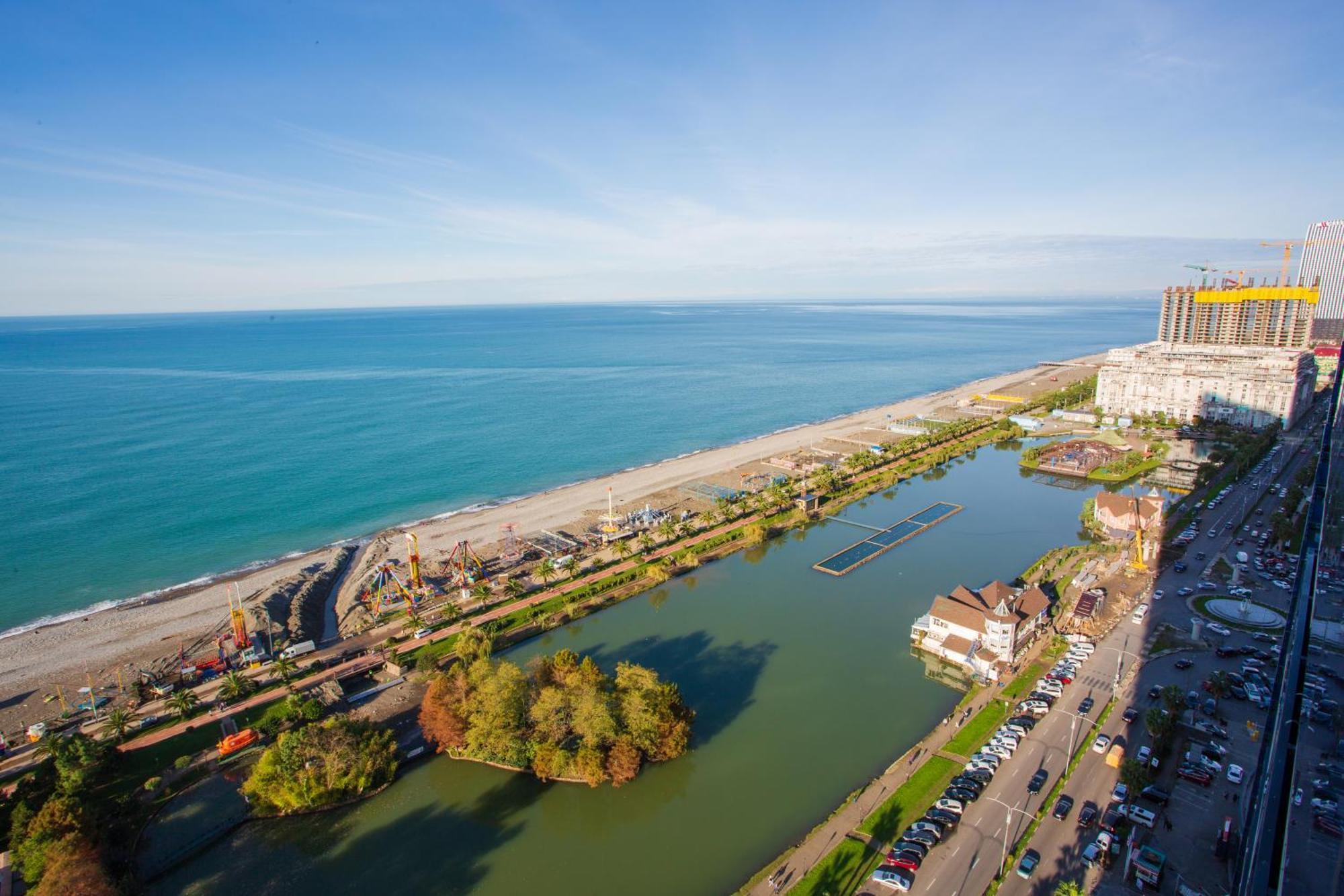 Orbi City Sea View Batoemi Buitenkant foto