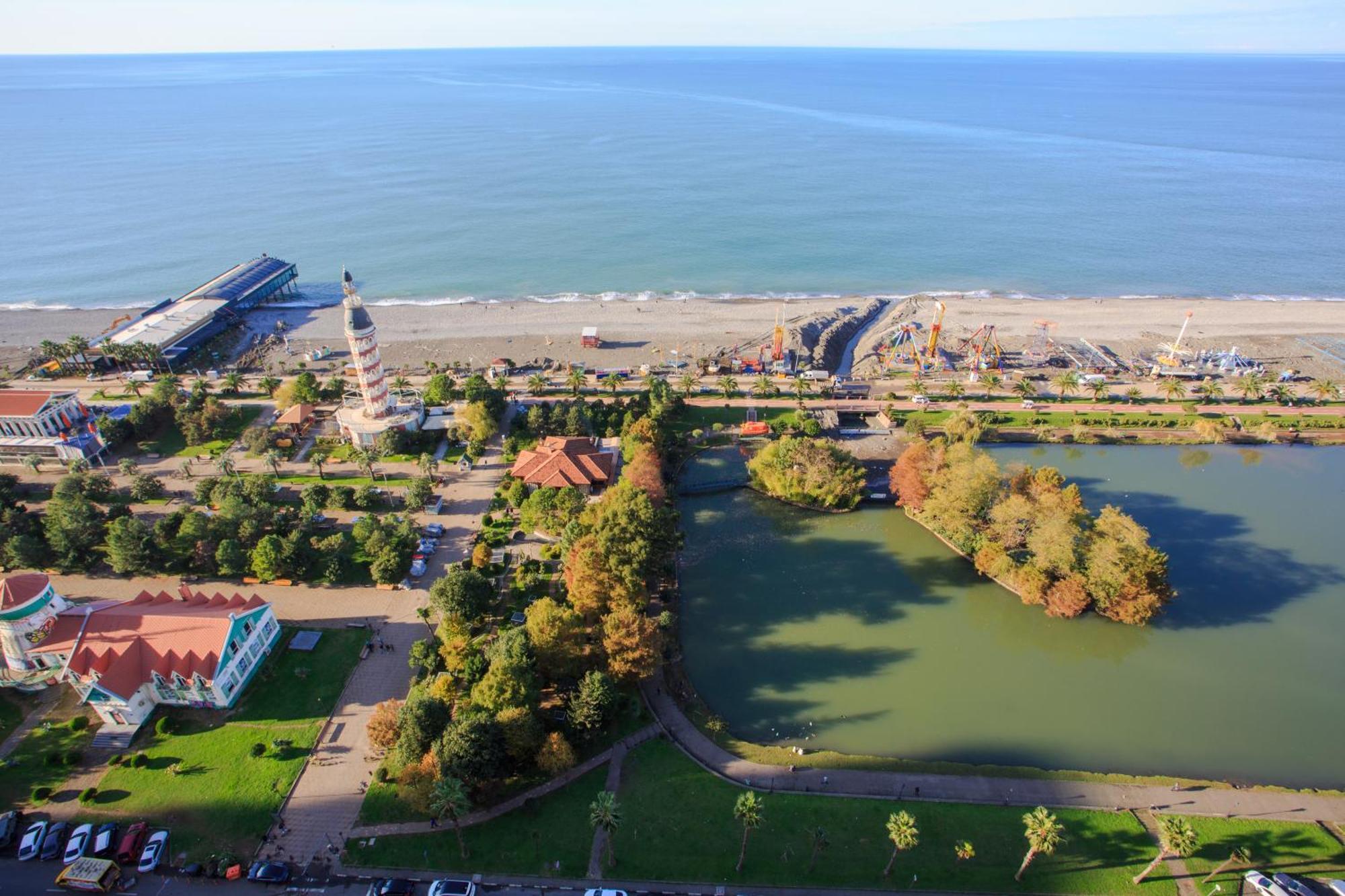 Orbi City Sea View Batoemi Buitenkant foto