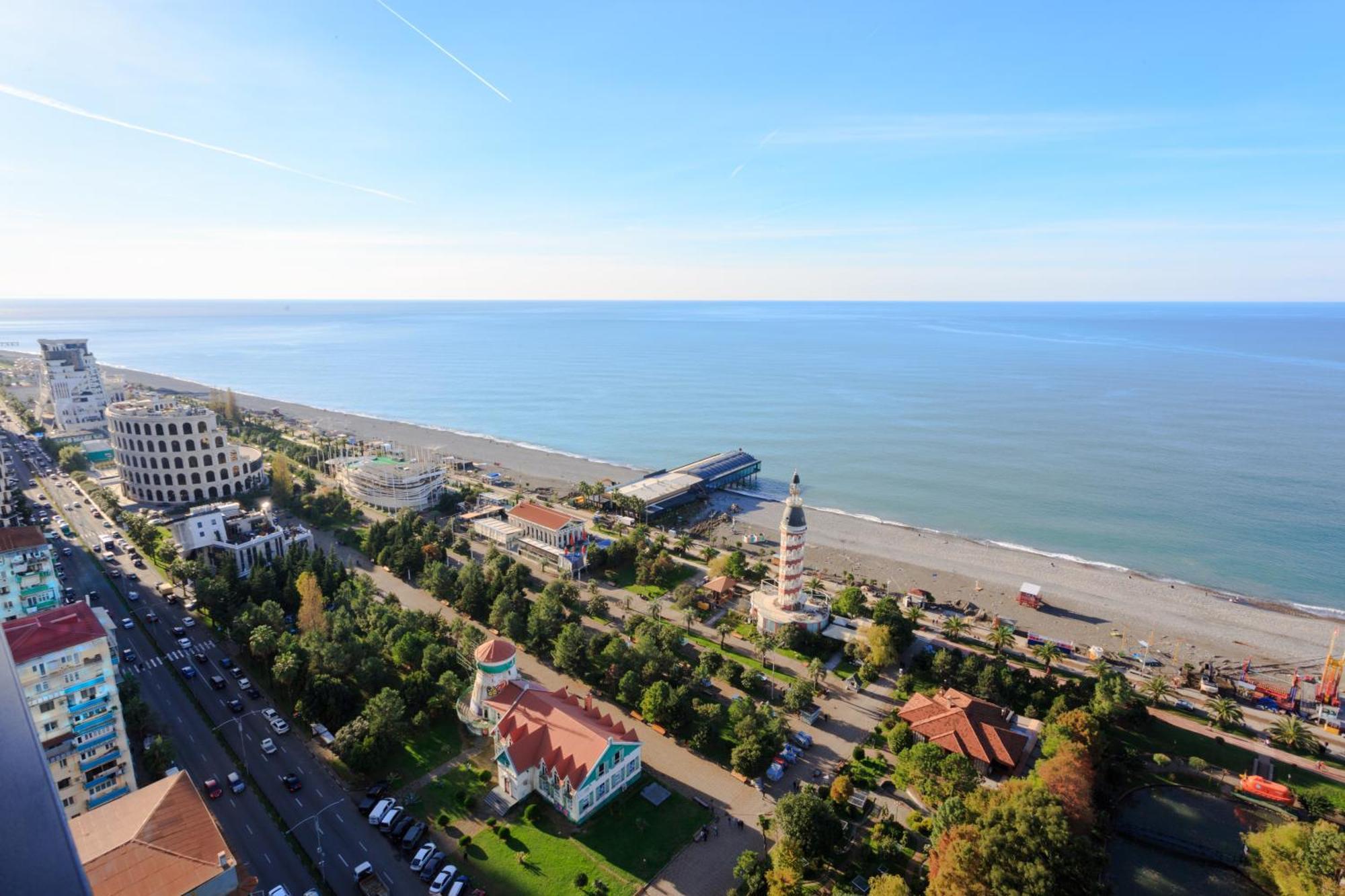 Orbi City Sea View Batoemi Buitenkant foto